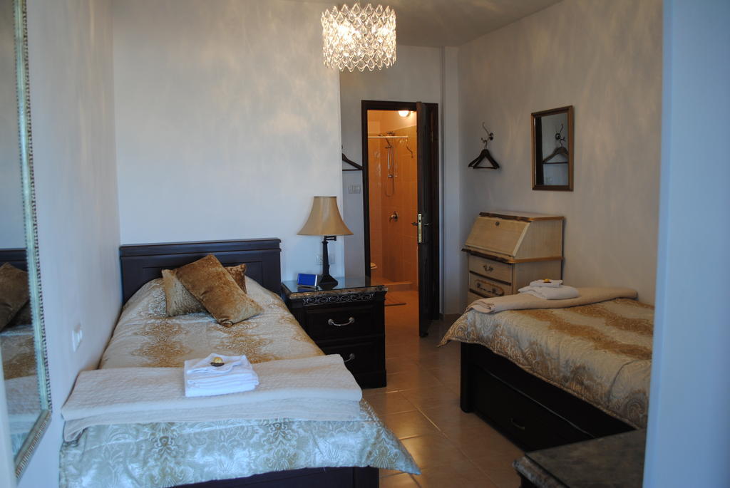 Jerusalem Hills Inn Abu Ghaush Zimmer foto